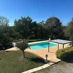 بيت ضيافة Domaine De Pierre Blanche