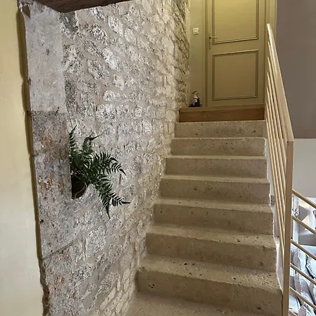 Domaine De Pierre Blanche *