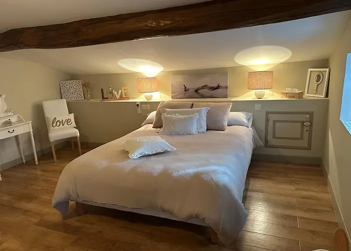 Domaine De Pierre Blanche *