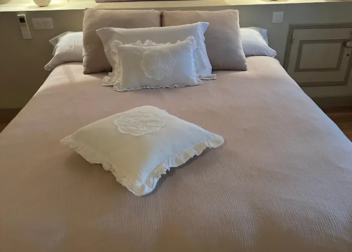 Domaine De Pierre Blanche Pensión *