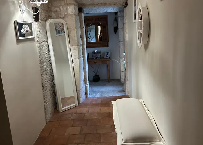 ゲストハウス Domaine De Pierre Blanche